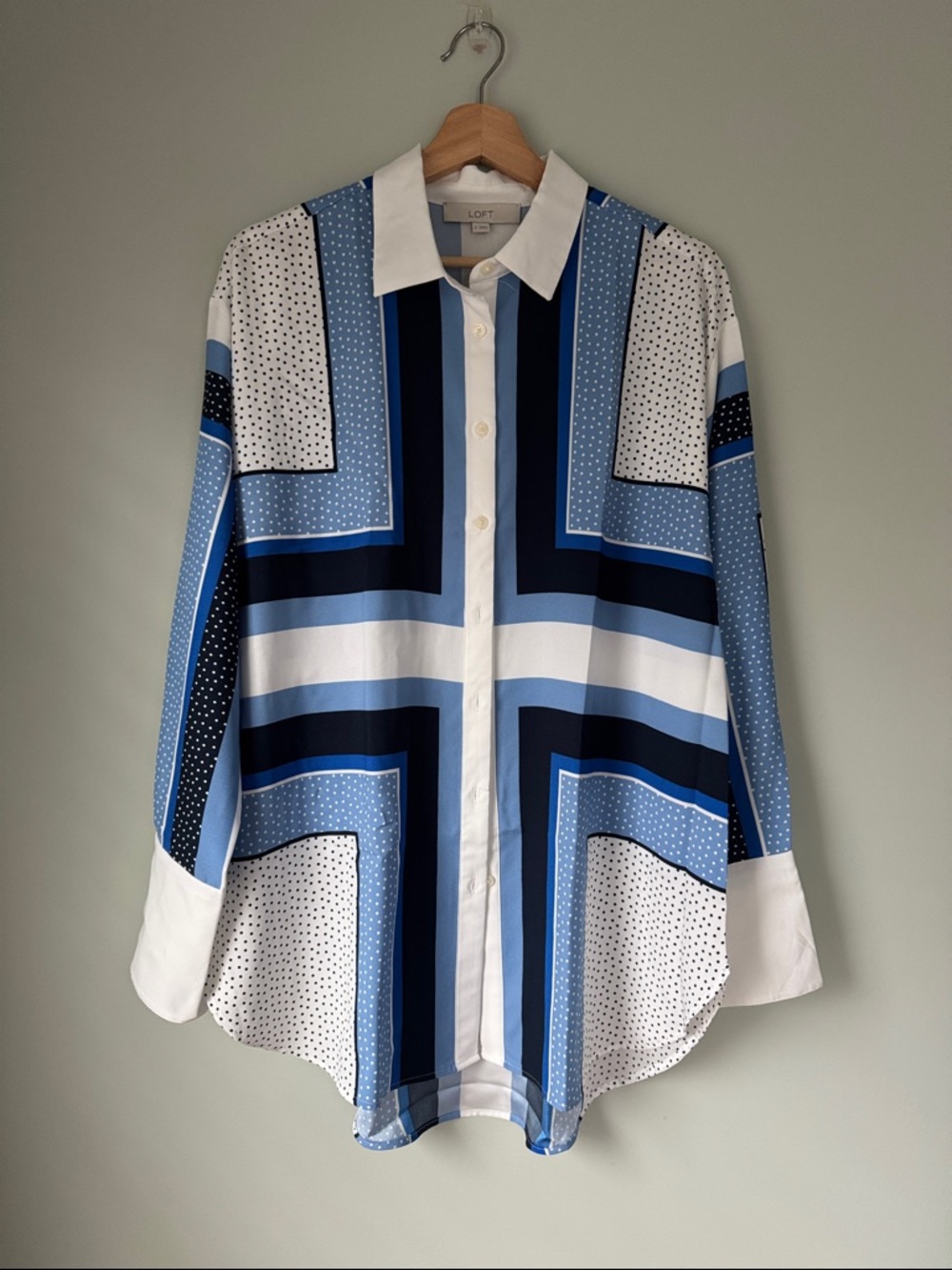 LOFT Blue, Navy & White Geometric Button-Down Shirt